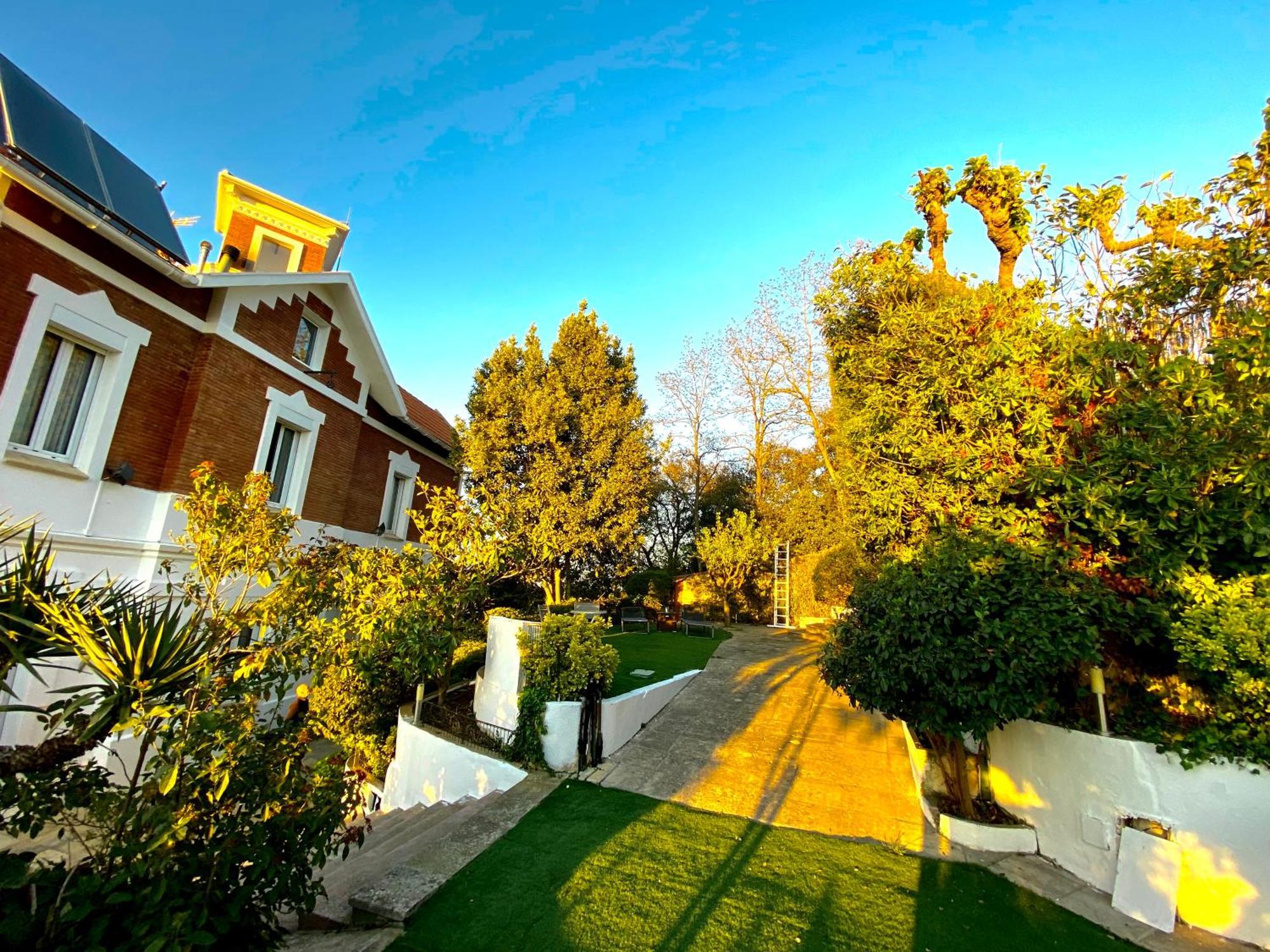 Aya House Hotel La Floresta Pearson ภายนอก รูปภาพ