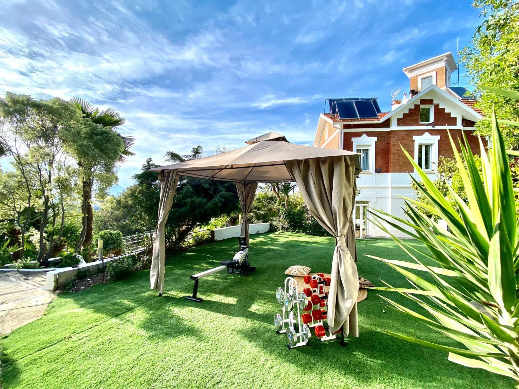 Aya House Hotel La Floresta Pearson ภายนอก รูปภาพ