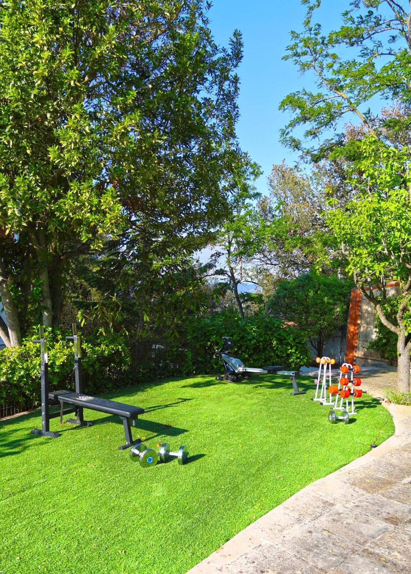 Aya House Hotel La Floresta Pearson ภายนอก รูปภาพ