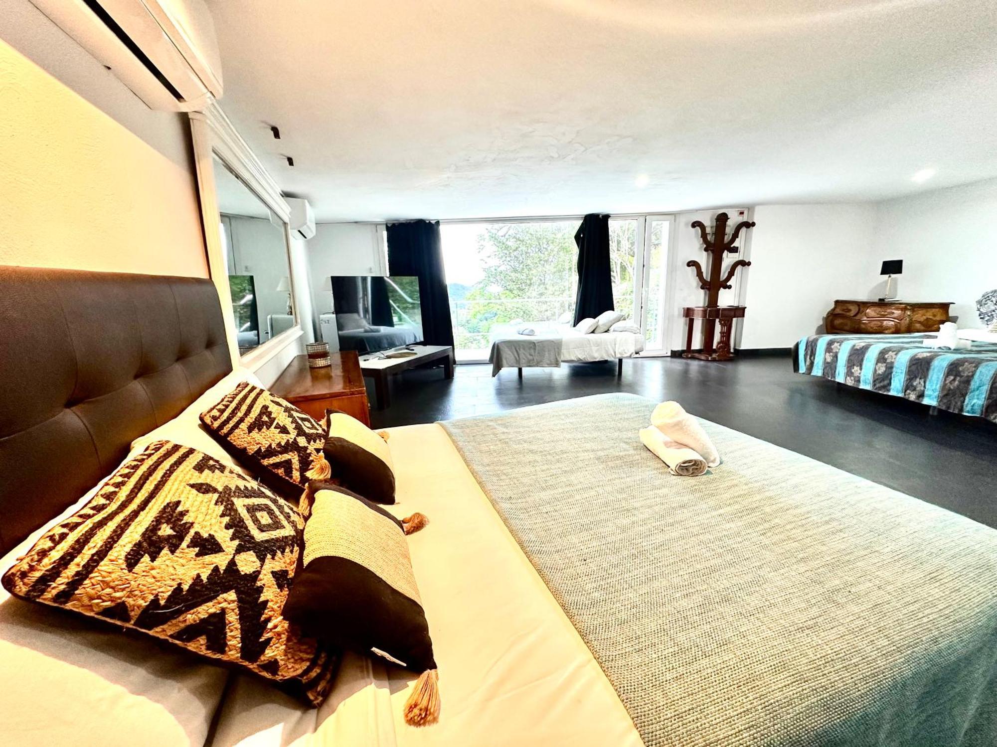 Aya House Hotel La Floresta Pearson ภายนอก รูปภาพ