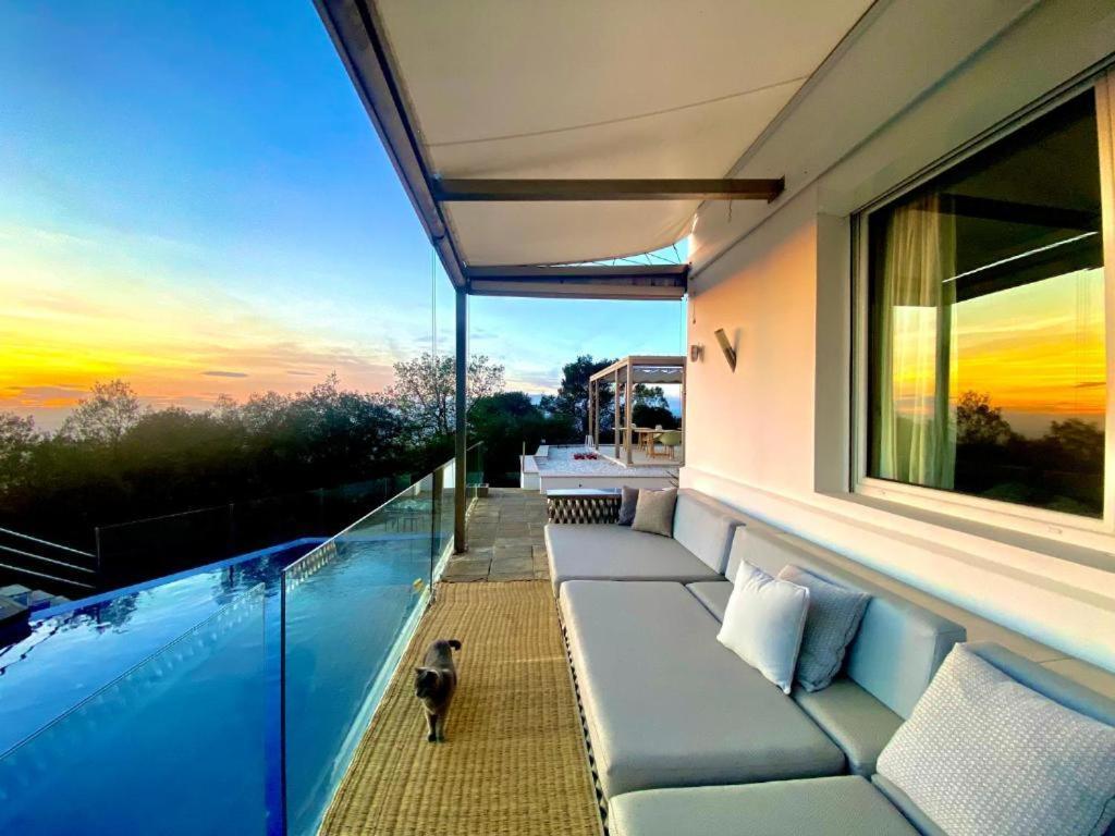 Aya House Hotel La Floresta Pearson ภายนอก รูปภาพ